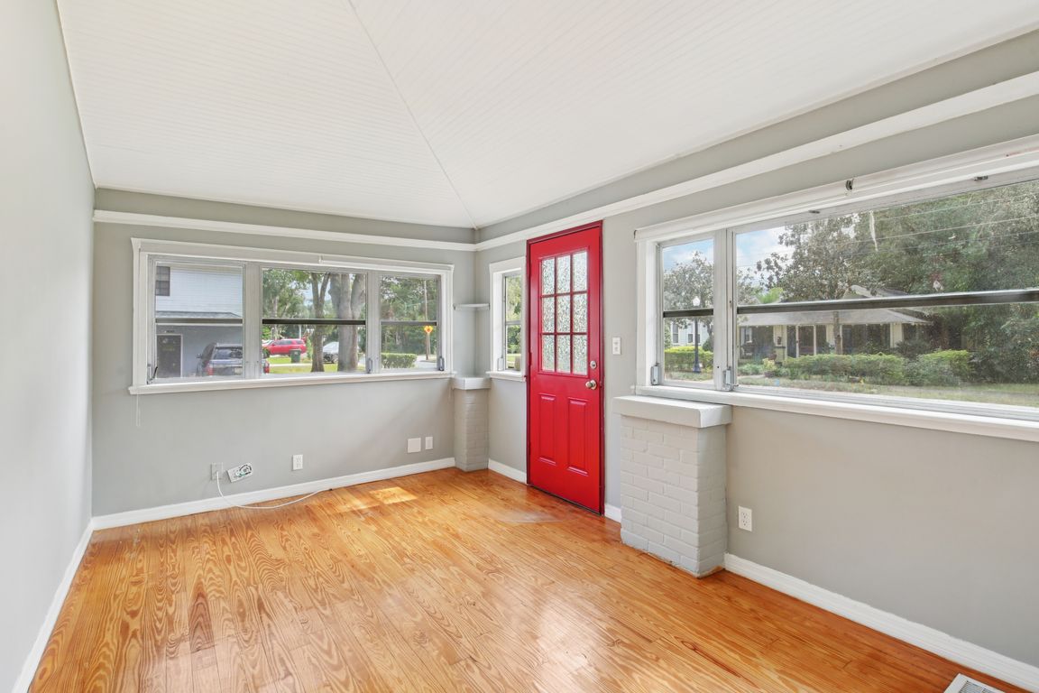 next background image