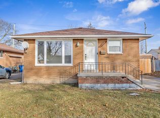 1270 Laurendeau Ave, Windsor, ON N8Y 4B5