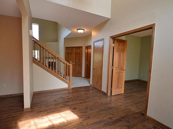 3rd image of 5708 Newington Dr
