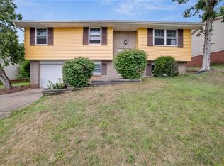 805 Blue Ridge Rd, Pittsburgh, PA 15239