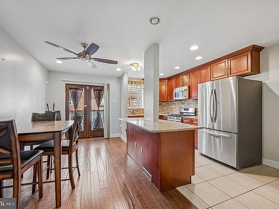 3rd image of 8627 Gilbert St