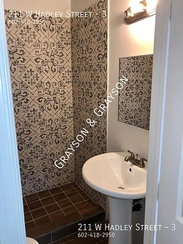 211 W Hadley St Photo 1