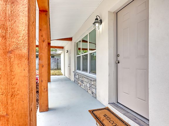 5th image of 1905 Golfview Dr