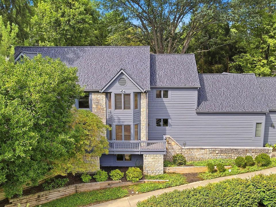 1st image of 786 Robbins Way
