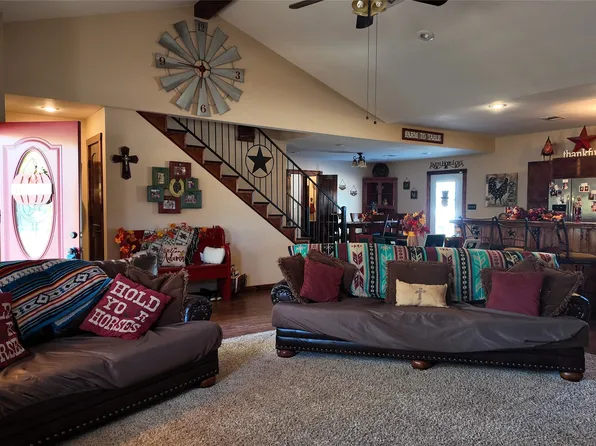 200 County Road 1260, Decatur, TX 76234