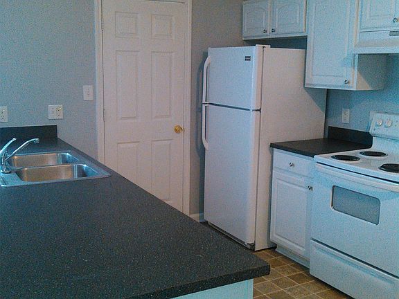 4th image of 6205 Dumont Ln