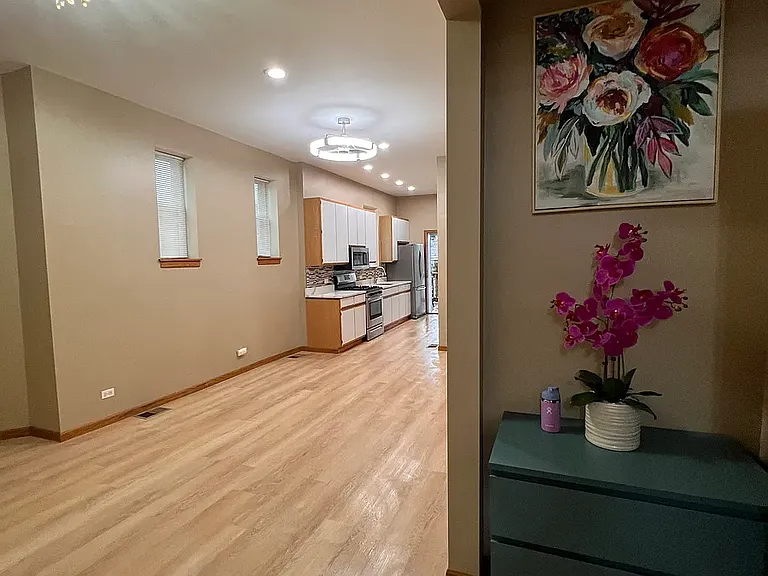 3116 S Canal St #1 — Photo 4