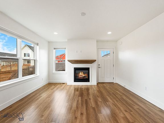 3rd image of 3035 Breeze Ln Unit B