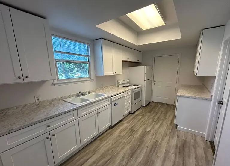 314 E Ermina Ave — Photo 3