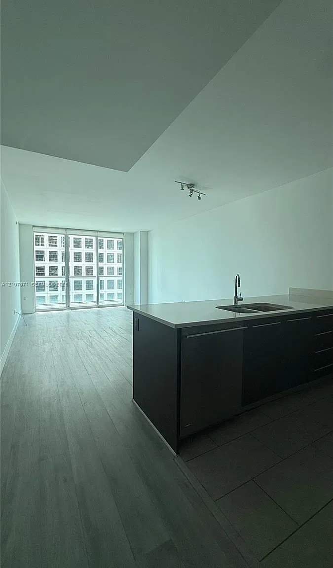 500 Brickell East Condo — Photo 2