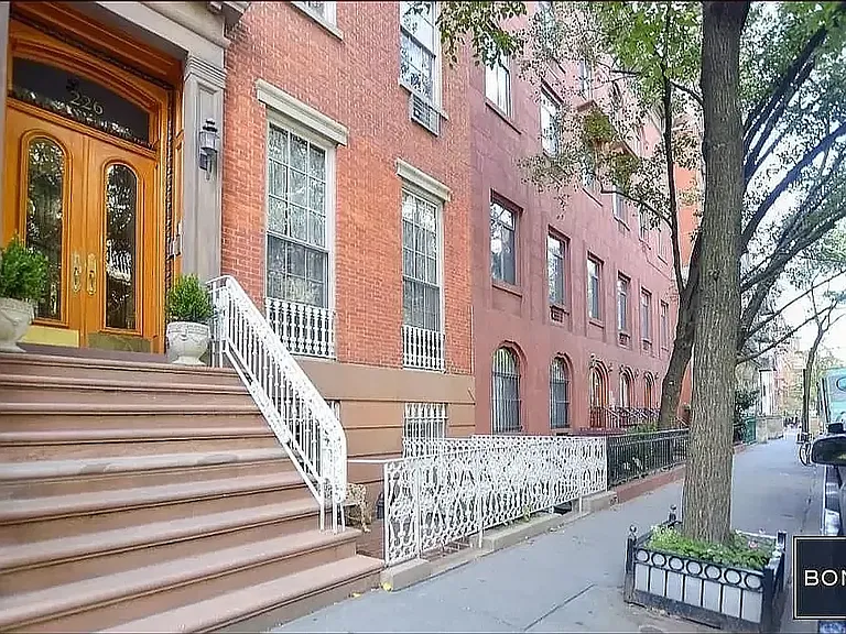 226 W 21st St #4R — Photo 12