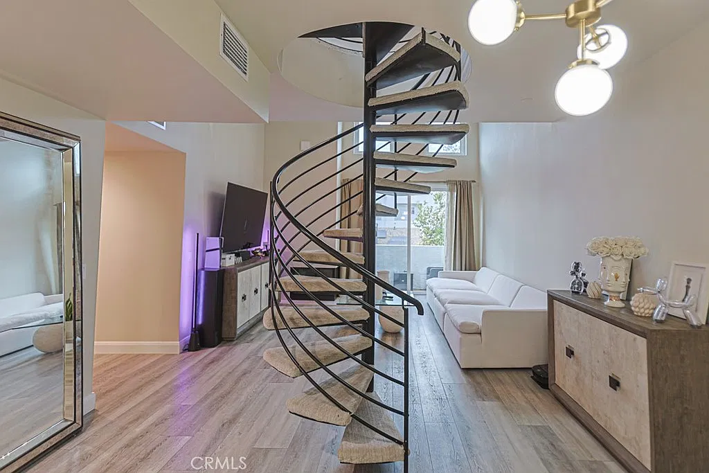 2 bed, 1444 sqft, $5,200 — Photo 1