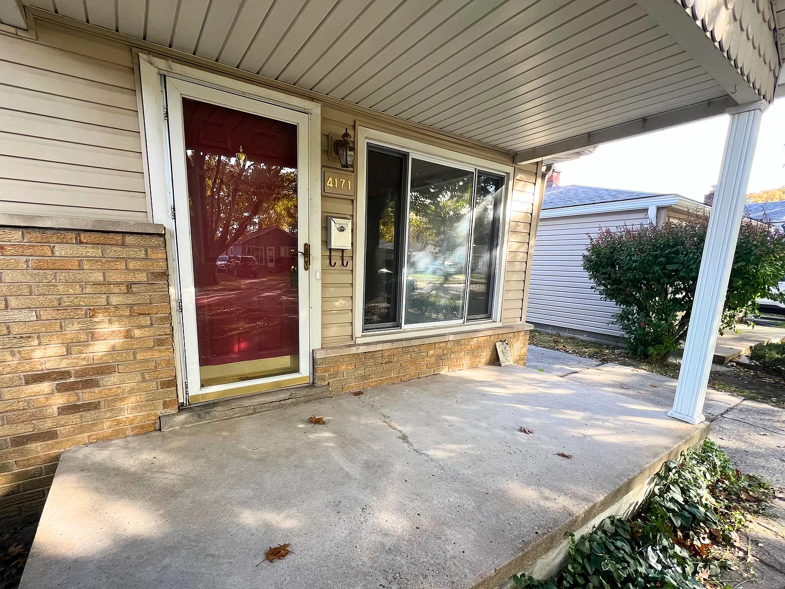 3 bed, 980 sqft, $1,550 — Photo 4