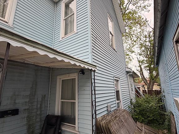5th image of 810 N Walnut St