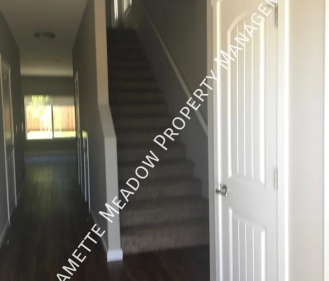 1422 Marigold Dr — Photo 4