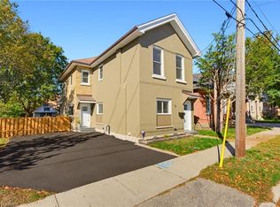14 Bond St, Brantford, ON N3R 4G5