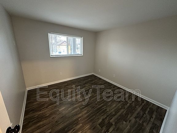 5th image of 2600 Bushnell St APT 19