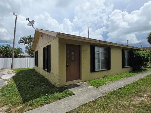 1710 E Breezy Ln #1710