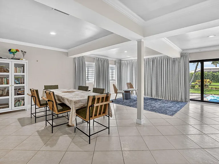 10065 Camelback Ln — Photo 24