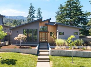 619 Elkader St, Ashland, OR 97520