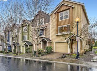 21520 NE Willow Glen Rd, Fairview, OR 97024