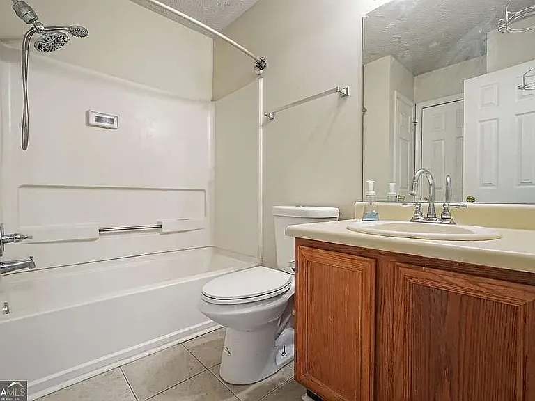 6617 Meadow Green Cir — Photo 17