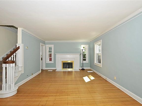 4th image of 5911 Central Ave