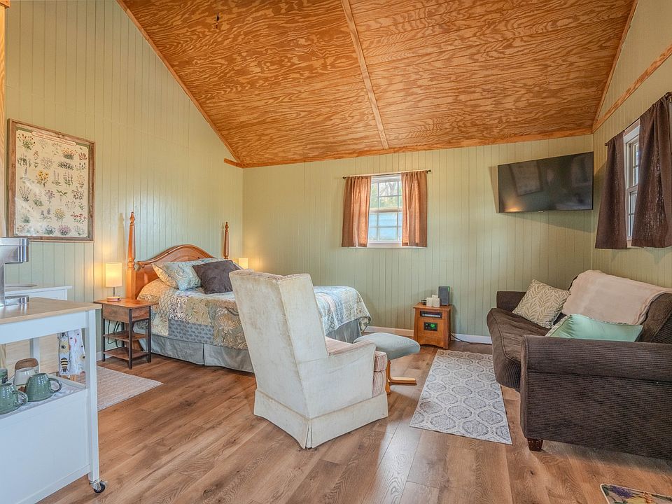 16th image of this home