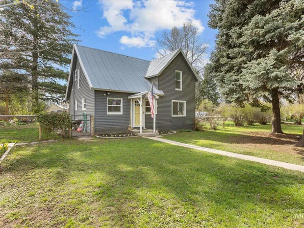 140 S 1st St, Cambridge, ID 83610