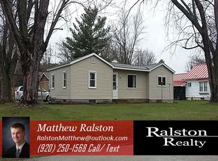601 3rd St, Weyauwega, WI 54983