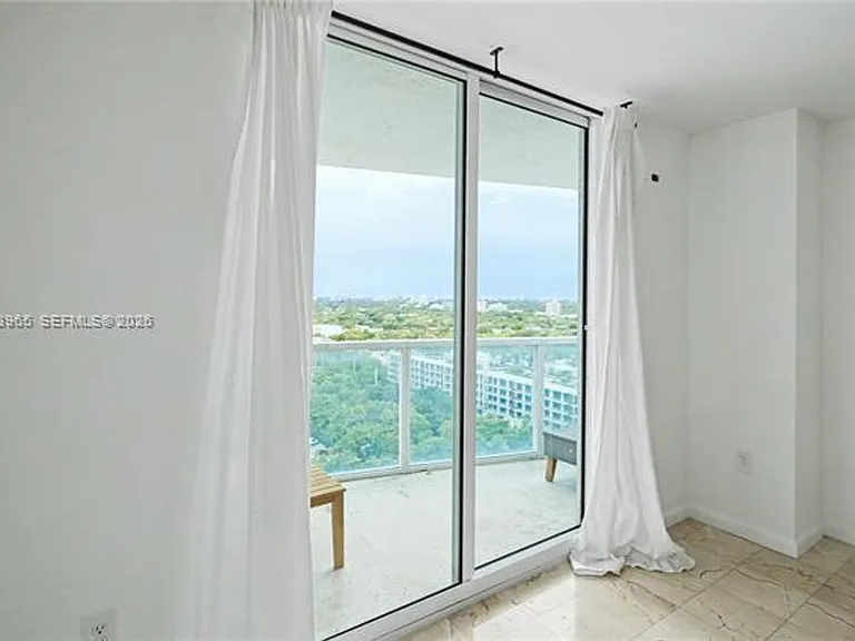 2101 Brickell Ave #CU-1611 — Photo 8