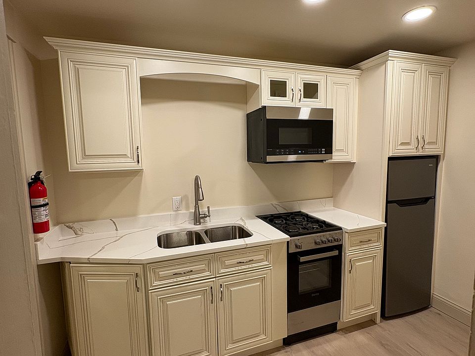 1st image of 839 N Church St #1W