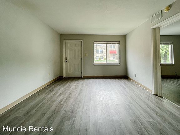 5th image of 1619 W Gilbert St #11548602