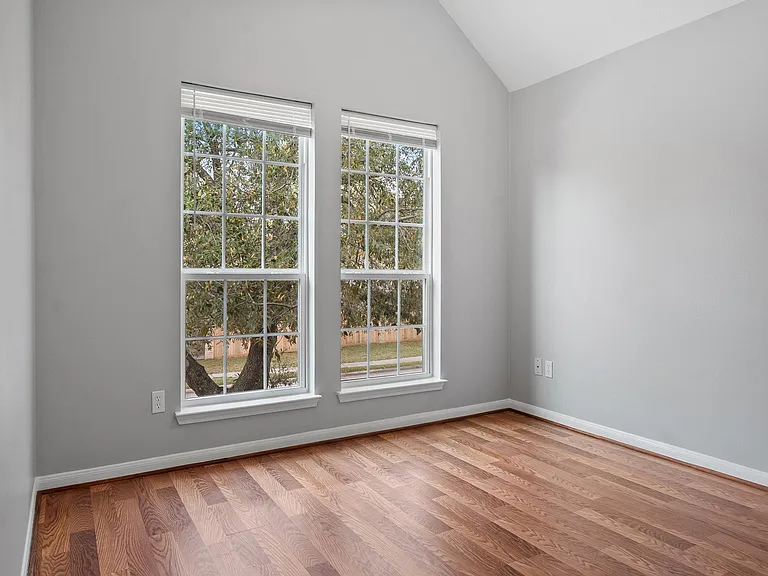 3131 Signal Hill Dr — Photo 23