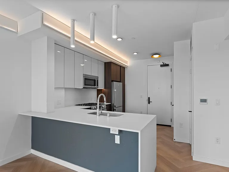 TALA Residences at Gillis House — Photo 28