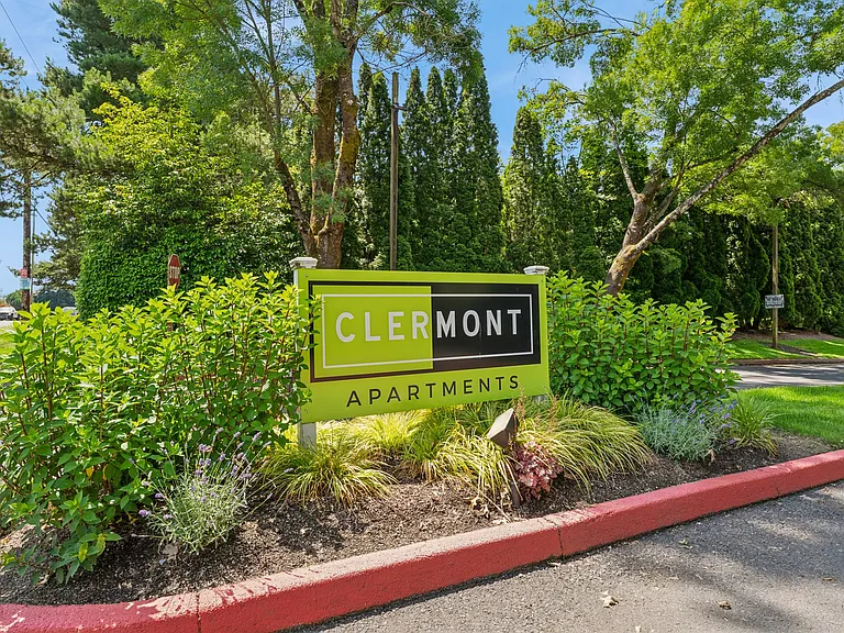 Clermont Apartments | Portland, Oregon