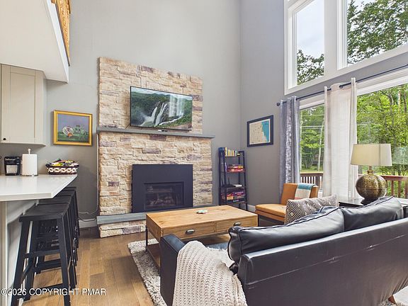 4th image of 312 Outer Dr