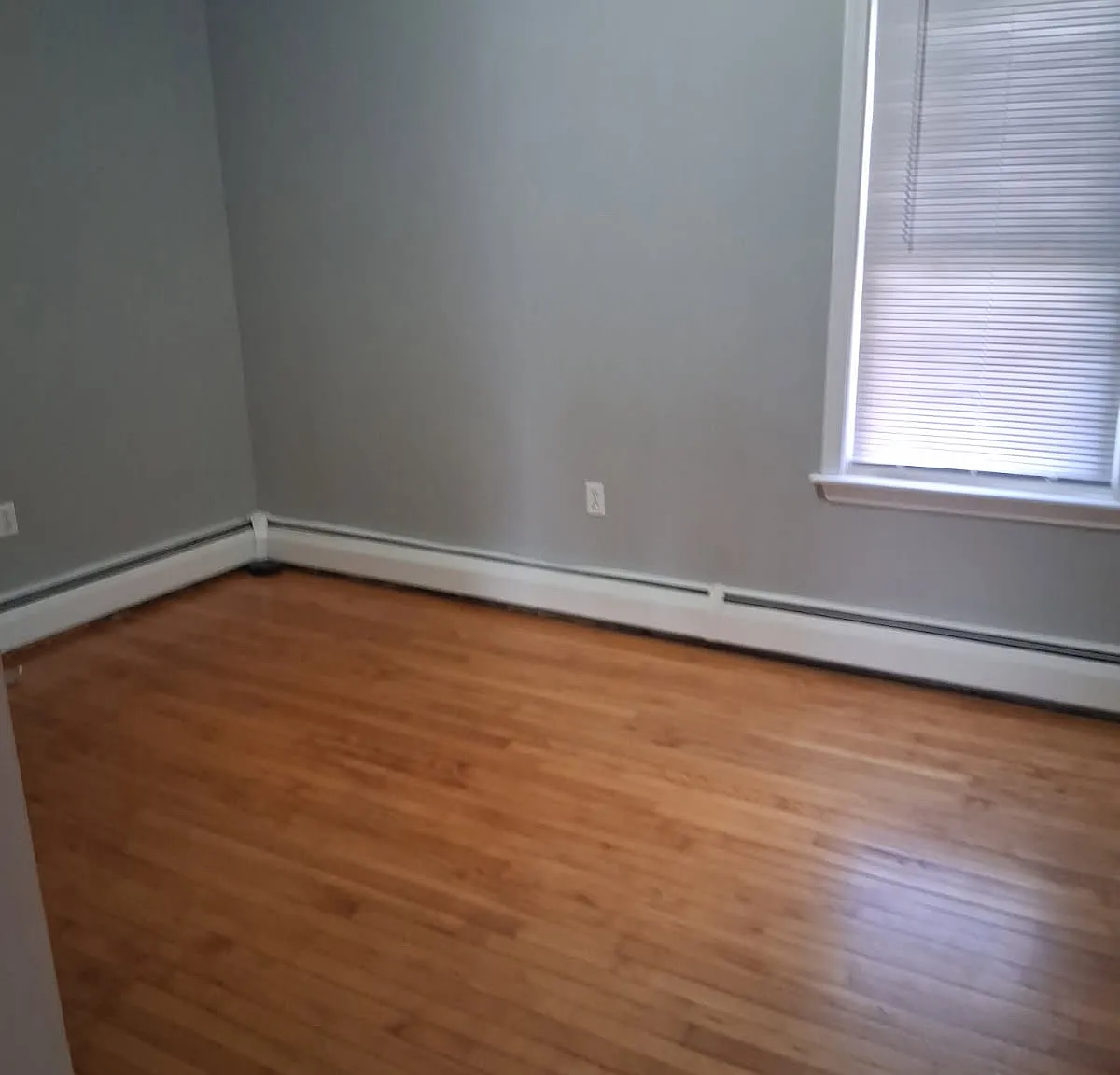 3 bed, 1400 sqft, $2,200 — Photo 2