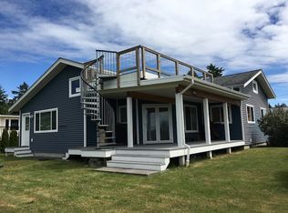 645 Crystal Beach Rd, Point Roberts, WA 98281