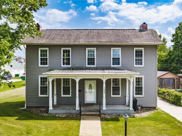 105 W 4 1/2 St, Williamstown, WV 26187