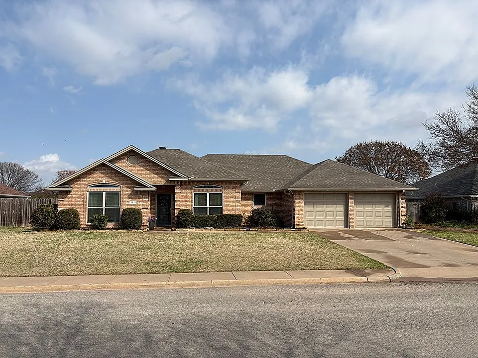 10 Park Place Cir — exterior photo