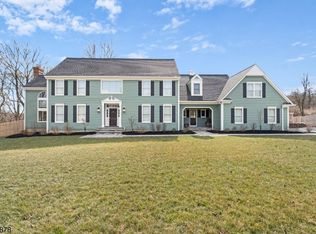 12 Ryan Ct, Chester, NJ 07930