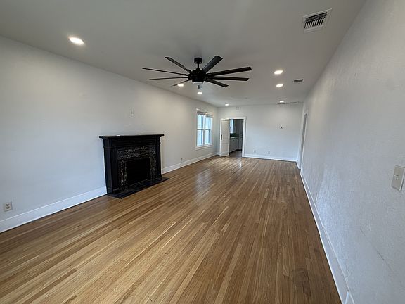 2nd image of 2206 16th St