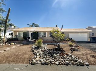 870 Falcon Ln, Redlands, CA 92374