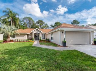 2100 Park Forest Blvd, Mount Dora, FL 32757