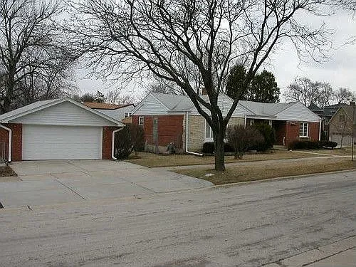 812 S Poplar Ave photo 1