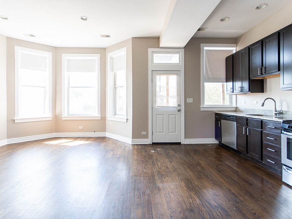 Remodeled Unit - Dining Area & Kitchen