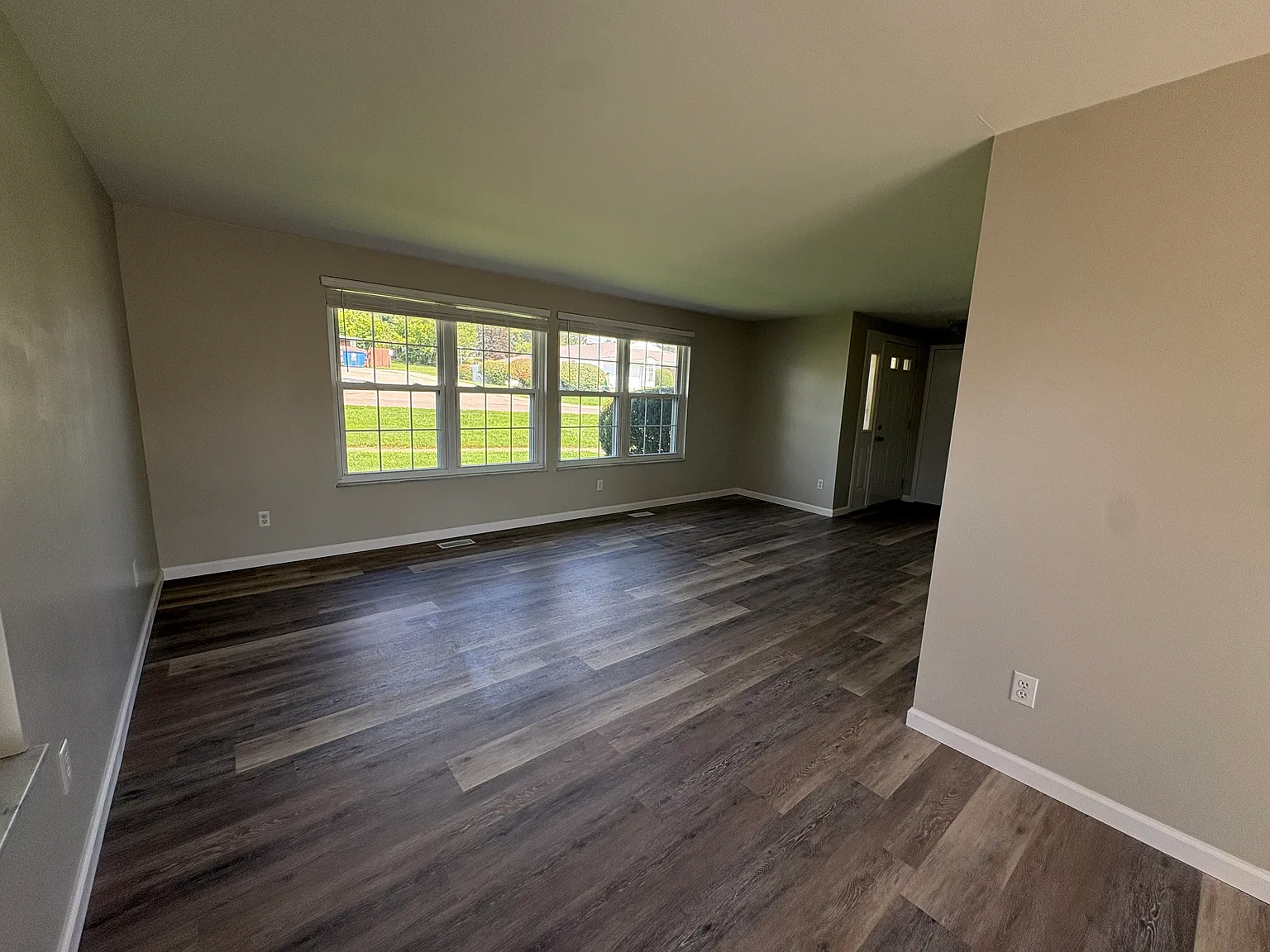 2 bed, 937 sqft, $1,250 — Photo 4