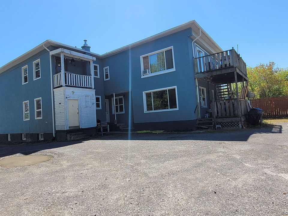 2nd image of 686 Montreal St