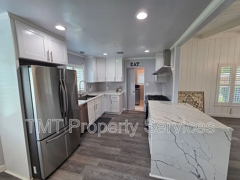 9 W Robinhood Dr — Photo 12